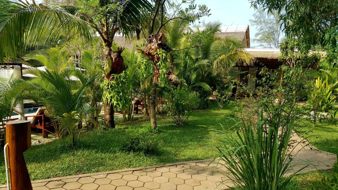 Sahaa Beach Resort Sihanoukville Exterior foto
